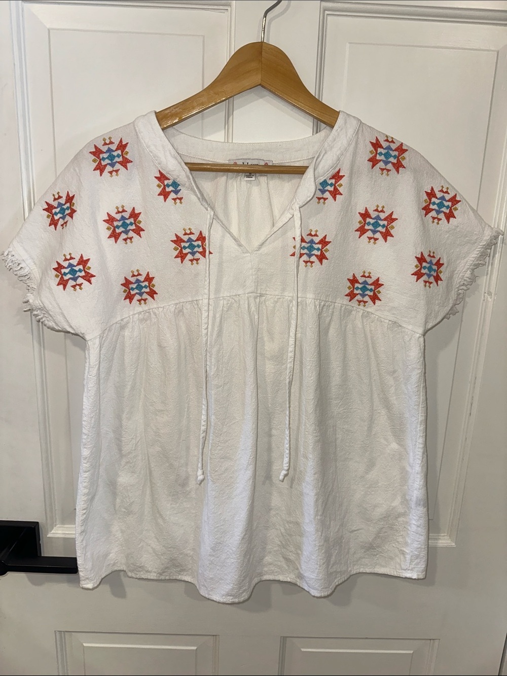White Embroidered Peasant Tunic with Red & Blue Motifs